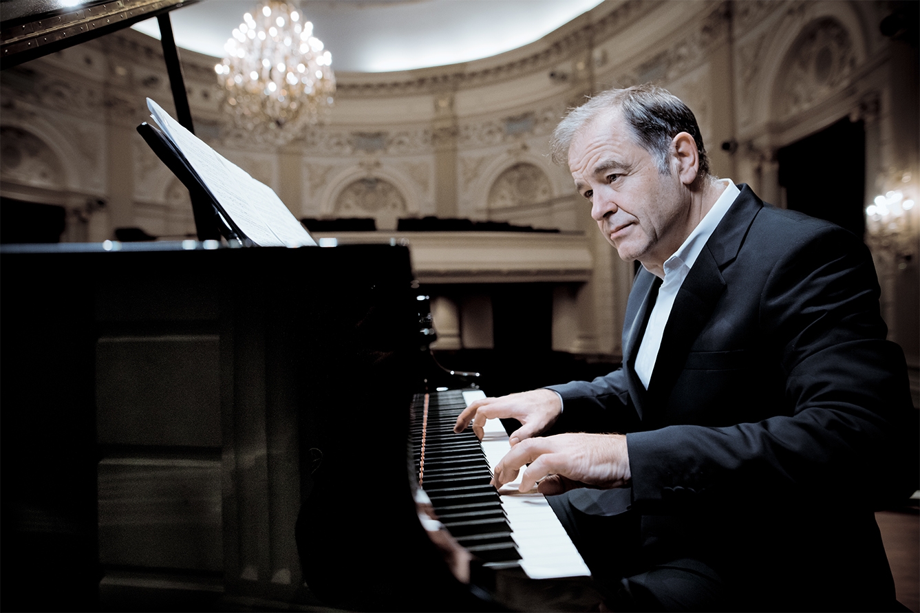 Julius Drake over Mahlers liederen